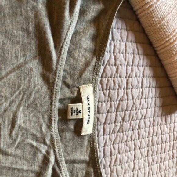 Grey Max Studio top - Picture 3 of 3